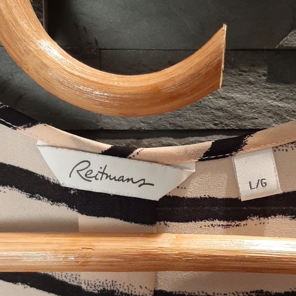 REITMANS | pink and black striped blouse - Picture 3 of 4